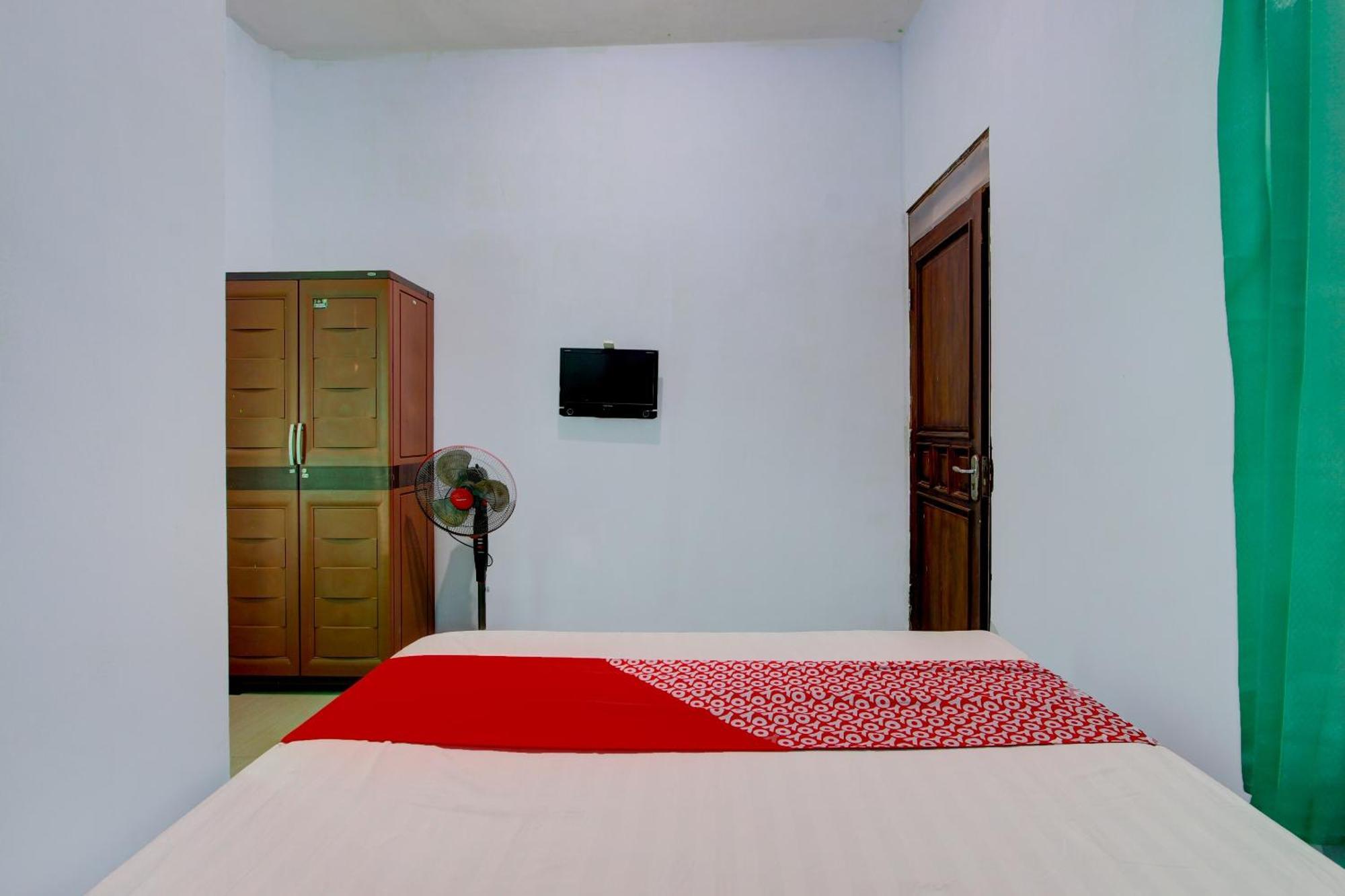 Super Oyo 93012 Griya Kencana Asri Syariah Lawean ภายนอก รูปภาพ