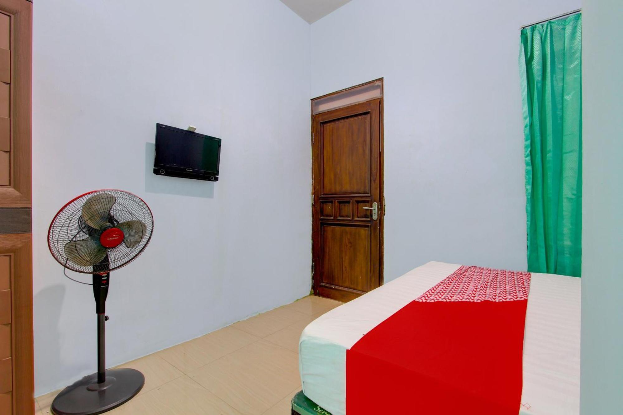 Super Oyo 93012 Griya Kencana Asri Syariah Lawean ภายนอก รูปภาพ